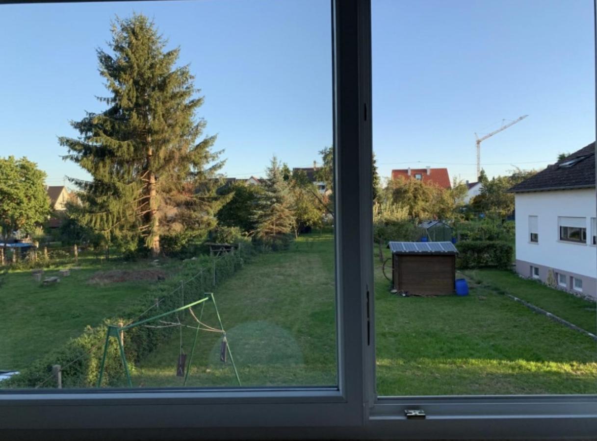 Sonnige 3 Zimmer Wohnung Mit Schoenem Balkon Im Gruenen 로이틀링겐 외부 사진