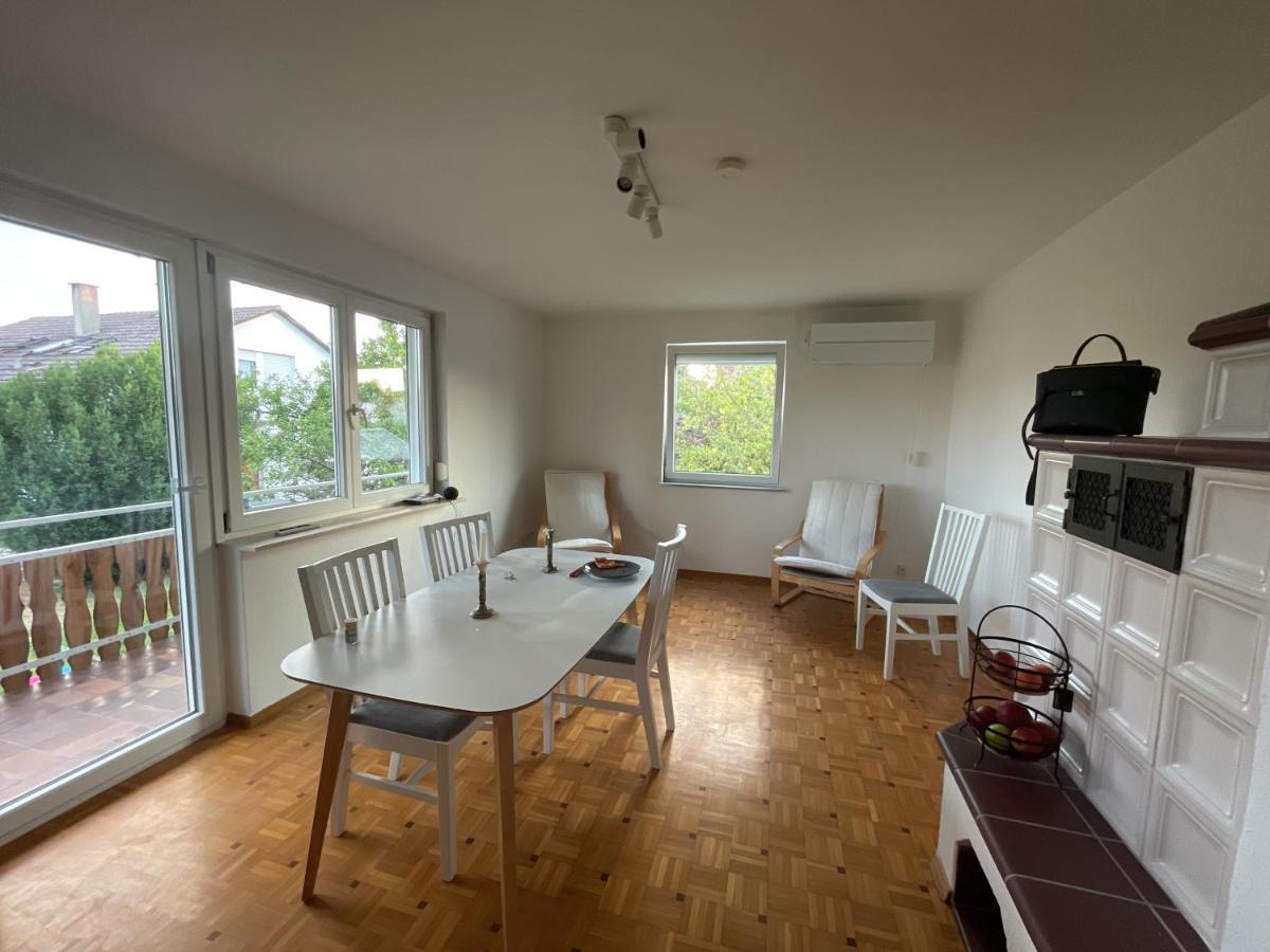 Sonnige 3 Zimmer Wohnung Mit Schoenem Balkon Im Gruenen 로이틀링겐 외부 사진