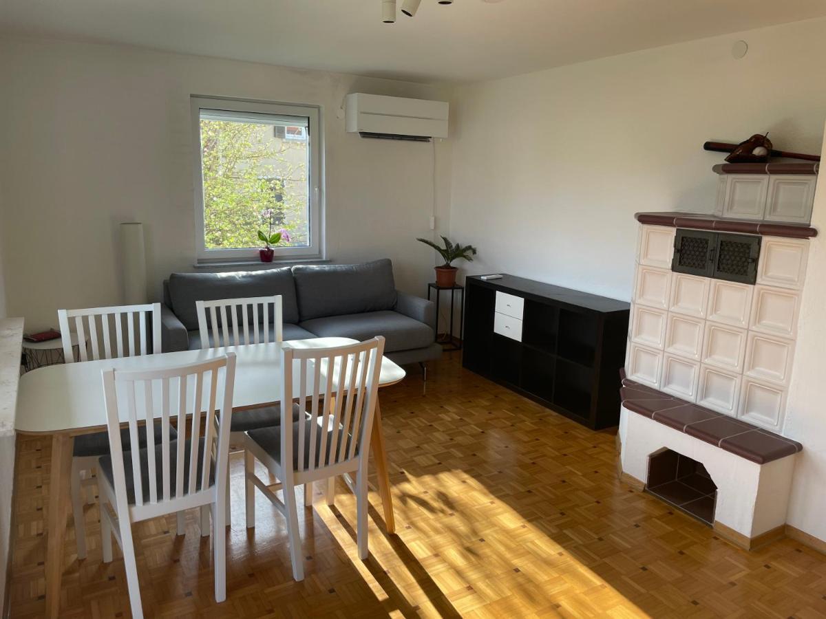 Sonnige 3 Zimmer Wohnung Mit Schoenem Balkon Im Gruenen 로이틀링겐 외부 사진