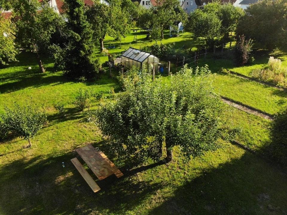 Sonnige 3 Zimmer Wohnung Mit Schoenem Balkon Im Gruenen 로이틀링겐 외부 사진